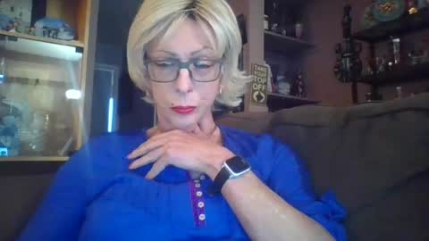Snapshot of girlinrock chatting on May 2026 01:00:01 AM Girlinrock online show from May 2026 01:00:01 AM