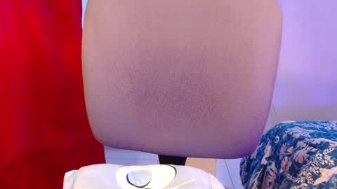 Snapshot of girlredkush chatting on December 2024 10:08:02 PM Ann online show from December 2024 10:08:02 PM