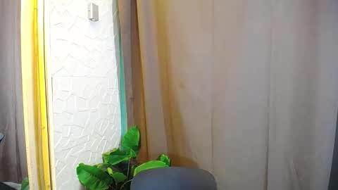 Snapshot of girlsweet_preciousxoxo chatting on March 2026 06:44:02 PM Precious online show from March 2026 06:44:02 PM