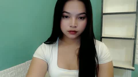 Snapshot of girlthatuneedxxx chatting on September 2025 05:02:02 PM Rhaine online show from September 2025 05:02:02 PM