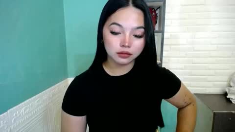 Rhaine online show from March 2026 06:11:01 PM