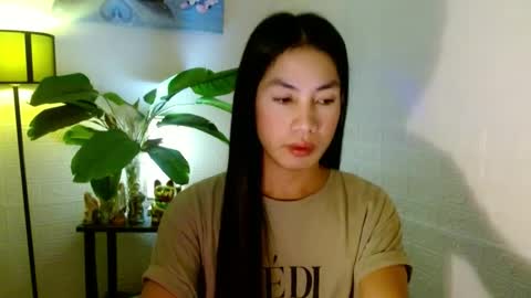 Snapshot of girlwhobelieveinmagic chatting on February 2025 06:59:02 PM Callmenor online show from February 2025 06:59:02 PM