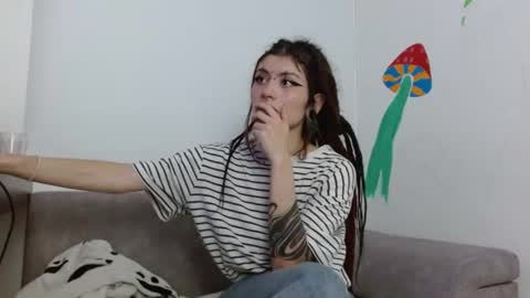 Snapshot of giulietta_mon chatting on June 2026 03:45:01 AM Giulietta online show from June 2026 03:45:01 AM