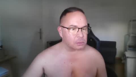 Snapshot of giulio203 chatting on June 2026 04:16:02 PM giulio203 online show from June 2026 04:16:02 PM
