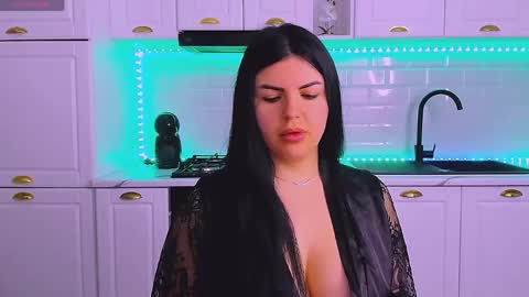 Giulia online show from April 2026 03:57:01 AM