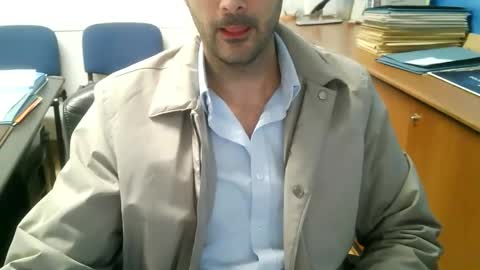 giuseppevai1 online show from October 2025 05:57:02 PM