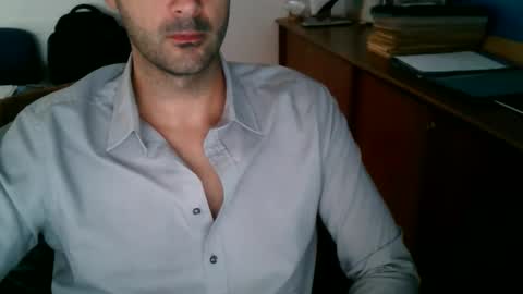 giuseppevai1 online show from October 2025 11:55:02 AM