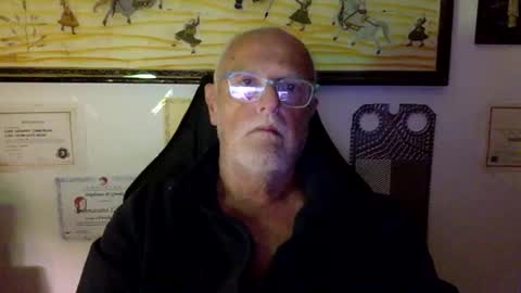 giutomma930394 online show from April 2026 11:42:02 PM