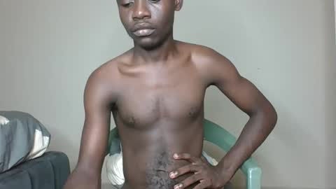 Snapshot of glane_ chatting on January 2025 02:32:01 AM James online show from January 2025 02:32:01 AM