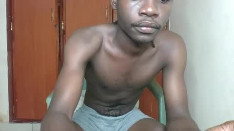 Snapshot of glane_ chatting on November 2025 11:22:01 AM James online show from November 2025 11:22:01 AM