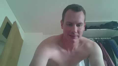Snapshot of glen_1987 chatting on April 2026 12:06:02 PM Mike 1987 online show from April 2026 12:06:02 PM