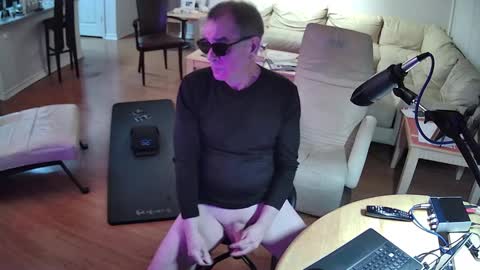 glennbitch online show from February 2025 03:45:02 AM