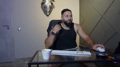 Matthew .. for short call me Matt online show from September 2025 06:30:02 PM