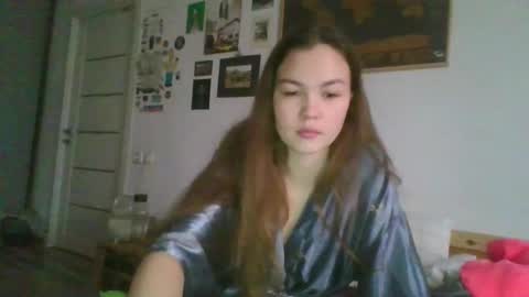 Snapshot of glitter_doll chatting on January 2025 09:46:01 AM glitter_doll online show from January 2025 09:46:01 AM