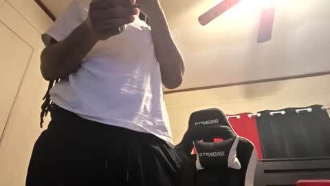 glomightyj online show from May 2026 10:27:01 PM