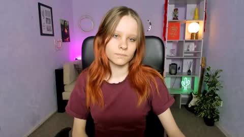 gloria_flower_ online show from March 2026 06:53:01 AM