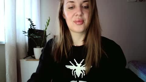 Snapshot of gloriashine chatting on April 2026 07:38:02 AM gloriashine online show from April 2026 07:38:02 AM