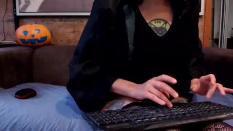 Tanya online show from October 2025 09:41:01 AM