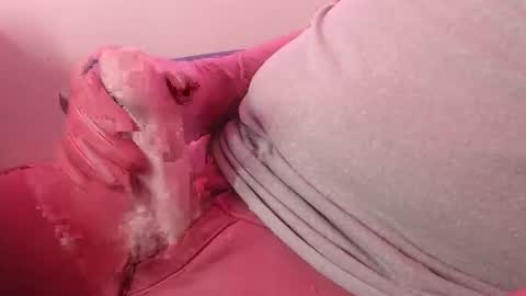 Snapshot of glovemad chatting on January 2025 10:22:02 PM Glove Mad online show from January 2025 10:22:02 PM