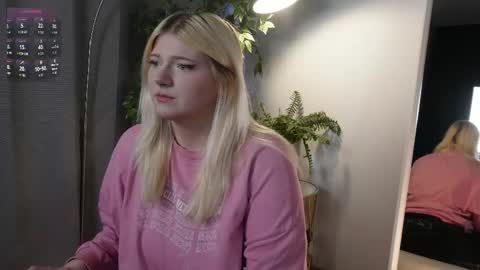 glowkittenx online show from December 2025 07:02:02 AM