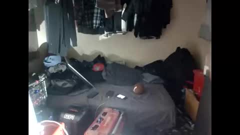 gnasty83 online show from January 2026 03:33:01 AM