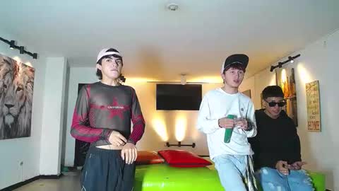 THOMAS AND DAMIAND online show from December 2025 06:37:02 PM