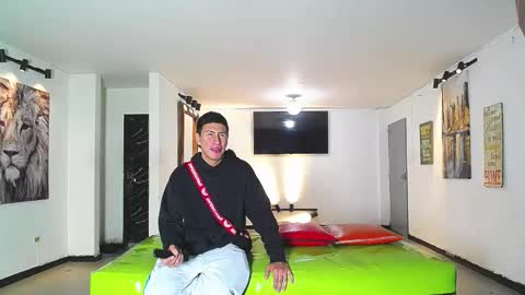 THOMAS AND DAMIAND online show from January 2026 08:56:02 PM