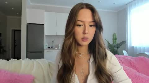 Lina online show from February 2026 08:30:02 AM