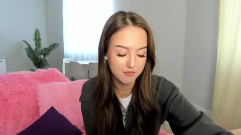 Lina online show from February 2026 08:35:02 AM