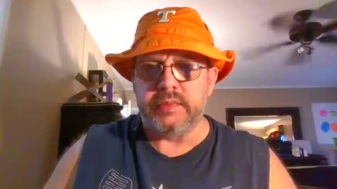 Snapshot of gobey33 chatting on September 2025 02:07:01 PM IDKIDCIDGAF online show from September 2025 02:07:01 PM