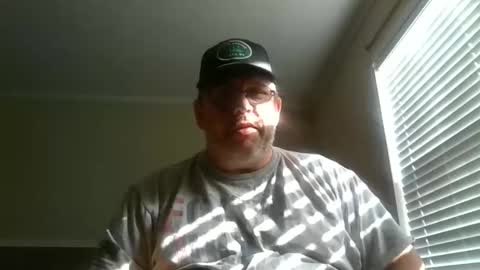 Snapshot of gobey33 chatting on November 2025 07:13:01 PM IDKIDCIDGAF online show from November 2025 07:13:01 PM