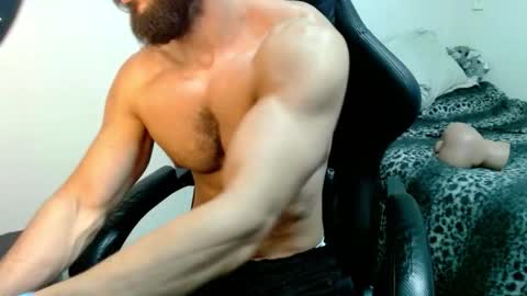 Snapshot of god_hunkules chatting on January 2026 05:06:01 PM god hunkules online show from January 2026 05:06:01 PM