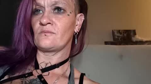 godd3ssr3n3gad3 online show from February 2026 01:57:02 AM