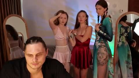   330 UTC2 girls   online show from March 2026 03:58:02 AM