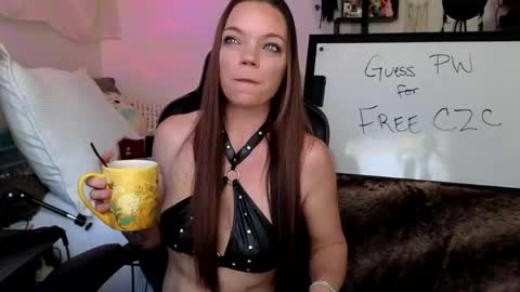 Patricia Mars           Goddess of Mars twitter thegoddessmindy online show from March 2026 03:05:04 PM