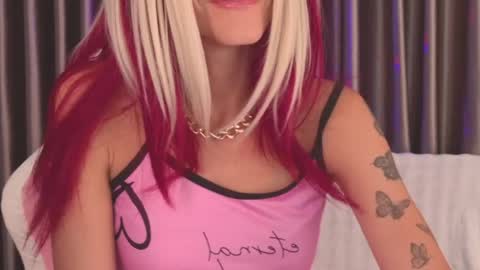 Snapshot of goddess_stars chatting on May 2026 01:16:01 PM Katarina online show from May 2026 01:16:01 PM