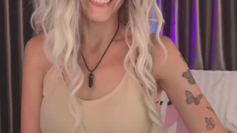 Snapshot of goddess_stars chatting on May 2026 04:04:02 PM Katarina online show from May 2026 04:04:02 PM