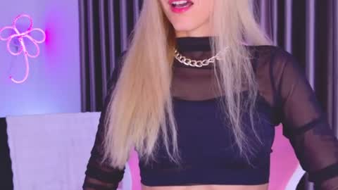 Snapshot of goddess_stars chatting on July 2026 09:37:02 AM Katarina online show from July 2026 09:37:02 AM