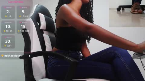goddess_valen online show from October 2025 05:22:01 PM