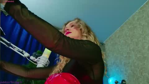 Snapshot of goddess_verdgyvi chatting on December 2025 07:04:02 AM Verdgy online show from December 2025 07:04:02 AM