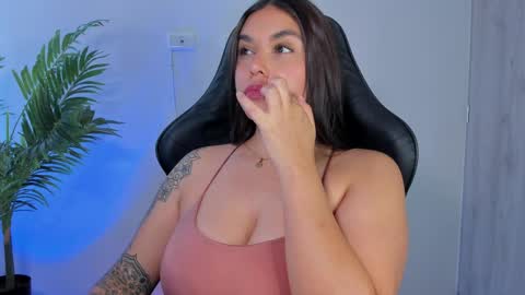 Miss Veronica  - The Supreme   online show from April 2026 06:49:01 PM