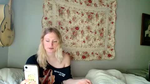 Snapshot of goddessalison chatting on June 2026 11:38:02 PM goddessalison online show from June 2026 11:38:02 PM