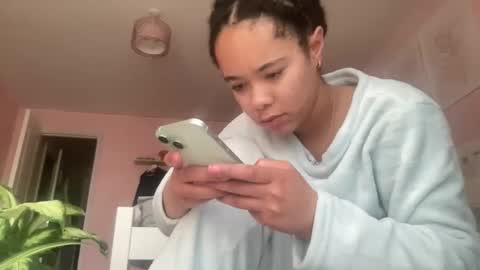 Snapshot of goddesselxo chatting on April 2026 06:16:02 PM Goddess L online show from April 2026 06:16:02 PM