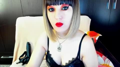 Snapshot of goddessemily_ chatting on February 2026 04:27:01 AM goddessemily_ online show from February 2026 04:27:01 AM