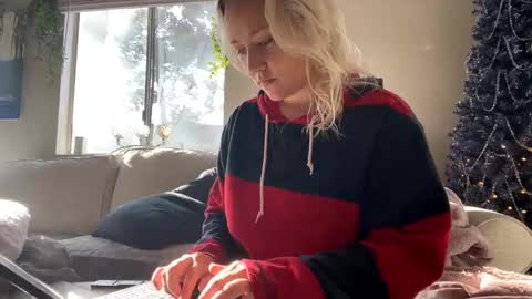 GoddessMayvn online show from December 2024 09:49:02 PM