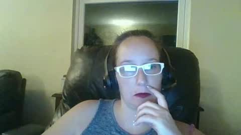 Crystal online show from November 2025 09:14:02 AM