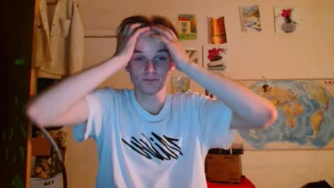 Snapshot of gofymcmouse chatting on October 2025 09:35:02 PM Daniel online show from October 2025 09:35:02 PM