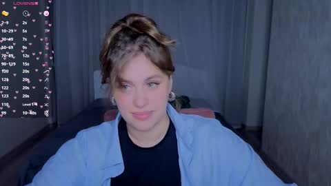 Lilya online show from September 2025 04:31:02 PM