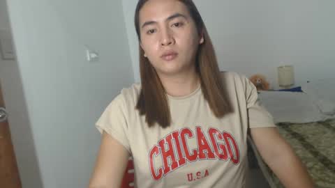 Snapshot of goldbella_ chatting on February 2025 12:37:02 PM bella online show from February 2025 12:37:02 PM