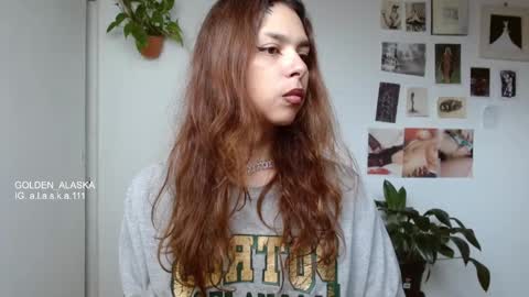 Snapshot of golden_alaska chatting on November 2025 11:42:02 AM Alaska online show from November 2025 11:42:02 AM